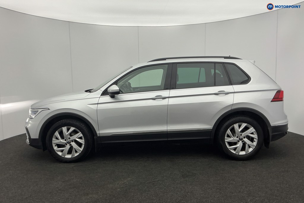 Volkswagen Tiguan Life Manual Petrol SUV - Stock Number (1601825) - 39th supplementary image
