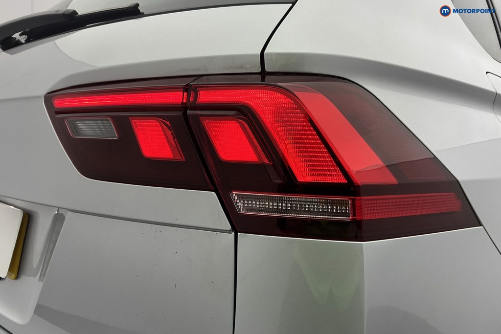 Volkswagen Tiguan Life Manual Petrol SUV - Stock Number (1601825) - 42nd supplementary image