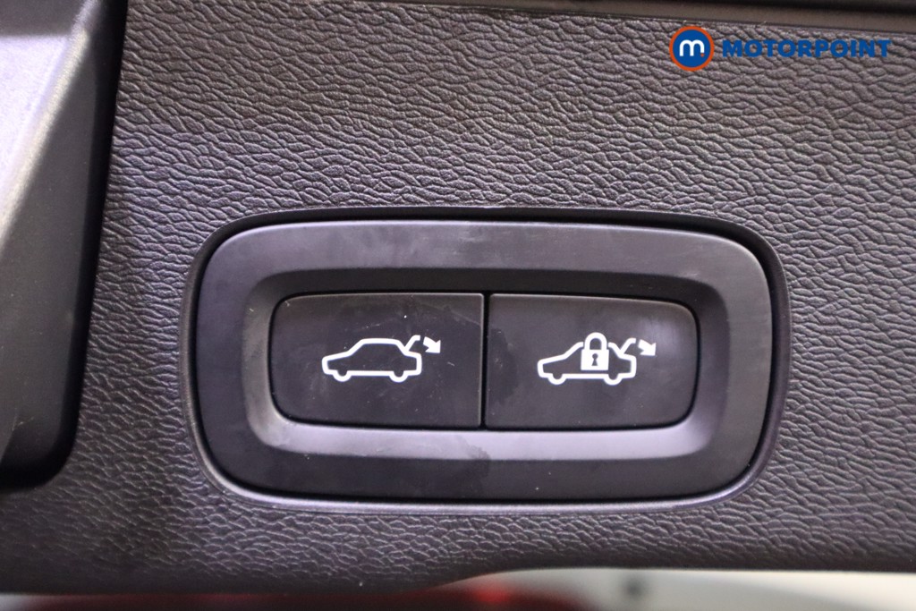 Volvo Xc60 Plus Automatic Petrol SUV - Stock Number (1602954) - 32nd supplementary image