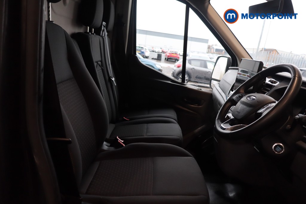 Ford Transit Limited Automatic Diesel Medium Roof Van - Stock Number (1605126) - 20th supplementary image