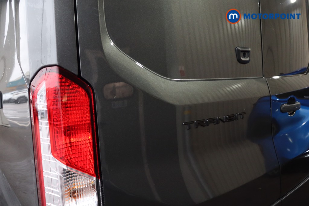 Ford Transit Limited Automatic Diesel Medium Roof Van - Stock Number (1605126) - 29th supplementary image