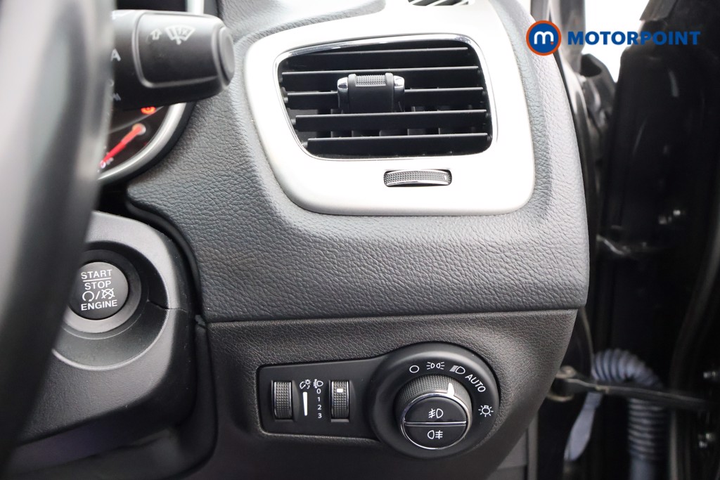 Jeep Compass Longitude Manual Petrol SUV - Stock Number (1605222) - 7th supplementary image