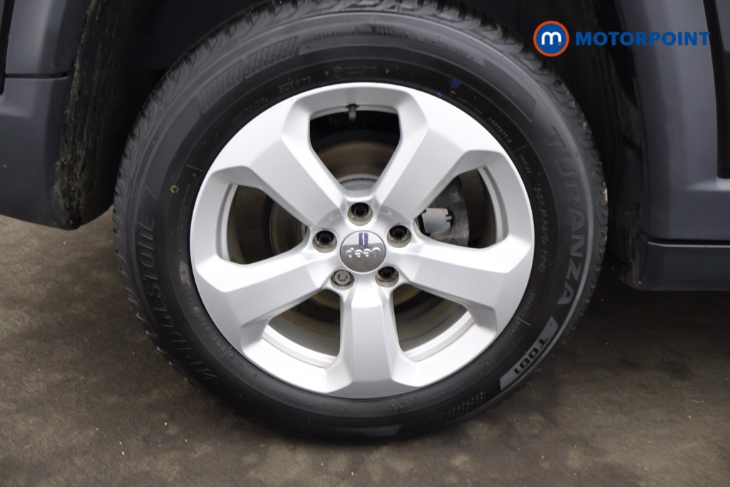 Jeep Compass Longitude Manual Petrol SUV - Stock Number (1605222) - 24th supplementary image