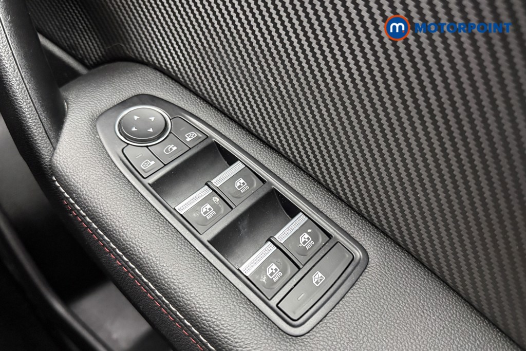 Renault Captur R.S. Line Automatic Petrol SUV - Stock Number (1606605) - 18th supplementary image