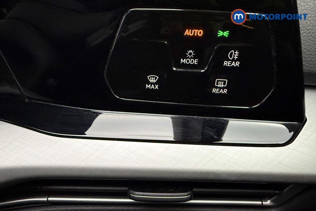 Volkswagen Golf Life Manual Petrol Hatchback - Stock Number (1607136) - 17th supplementary image