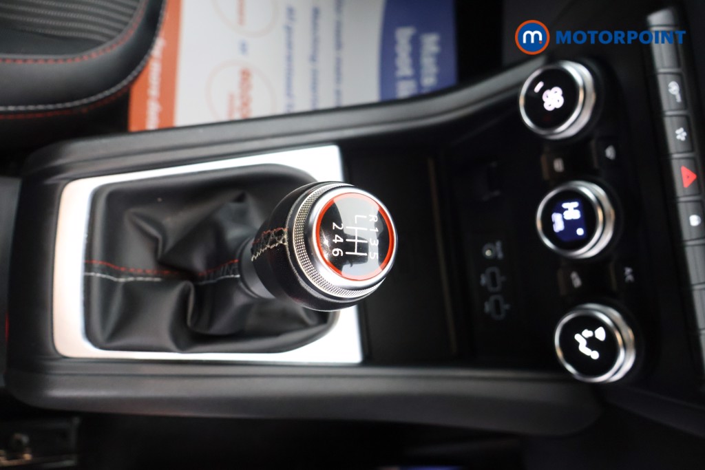 Renault Captur R.S. Line Manual Petrol SUV - Stock Number (1607169) - 10th supplementary image