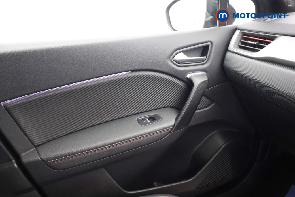 Renault Captur R.S. Line Manual Petrol SUV - Stock Number (1607169) - 13th supplementary image
