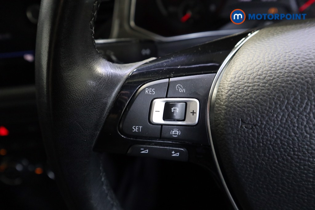 Volkswagen T-Roc Design Manual Petrol SUV - Stock Number (1607195) - 3rd supplementary image