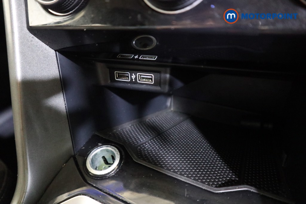 Volkswagen T-Roc Design Manual Petrol SUV - Stock Number (1607195) - 8th supplementary image