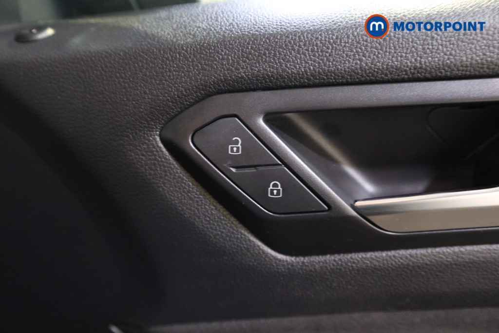 Volkswagen T-Roc Design Manual Petrol SUV - Stock Number (1607195) - 11th supplementary image