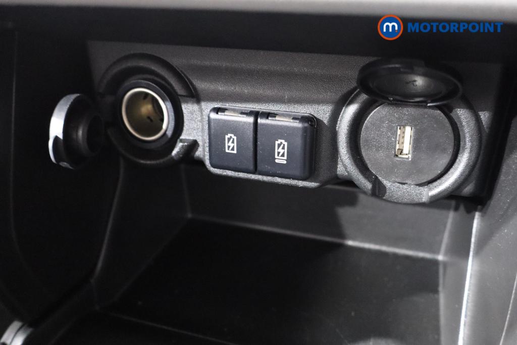 Suzuki Swift Motion Automatic Petrol Hatchback - Stock Number (1607405) - 5th supplementary image