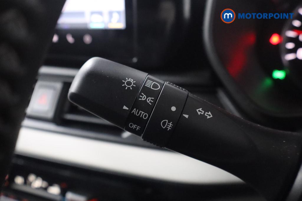 Suzuki Swift Motion Automatic Petrol Hatchback - Stock Number (1607405) - 7th supplementary image