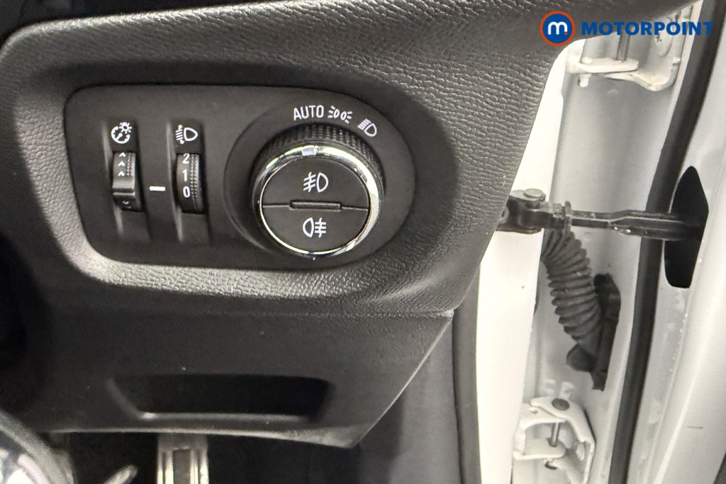 Vauxhall Corsa GS Manual Petrol Hatchback - Stock Number (1607936) - 13th supplementary image