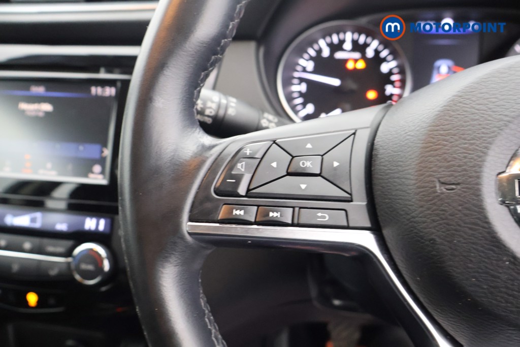 Nissan Qashqai Acenta Premium Manual Petrol SUV - Stock Number (1608112) - 2nd supplementary image