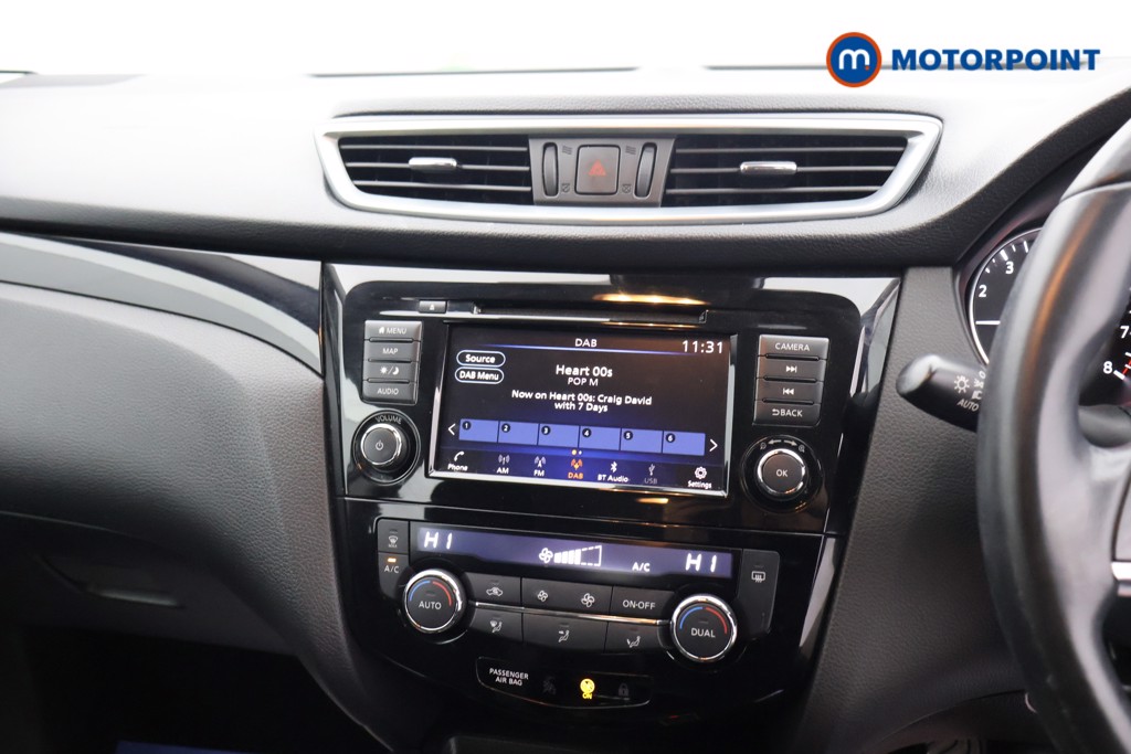 Nissan Qashqai Acenta Premium Manual Petrol SUV - Stock Number (1608112) - 8th supplementary image