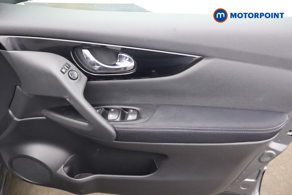 Nissan Qashqai Acenta Premium Manual Petrol SUV - Stock Number (1608112) - 12th supplementary image