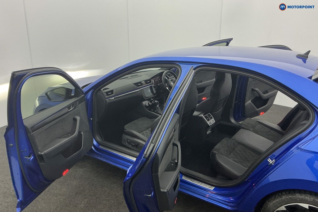 Skoda Superb Sport Line Plus Automatic Petrol Hatchback - Stock Number (1608582) - 5th supplementary image