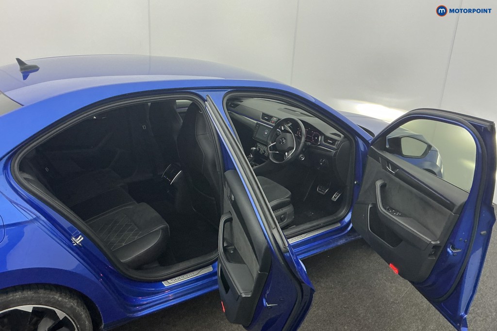 Skoda Superb Sport Line Plus Automatic Petrol Hatchback - Stock Number (1608582) - 6th supplementary image
