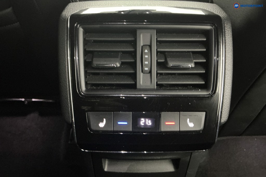 Skoda Superb Sport Line Plus Automatic Petrol Hatchback - Stock Number (1608582) - 13th supplementary image