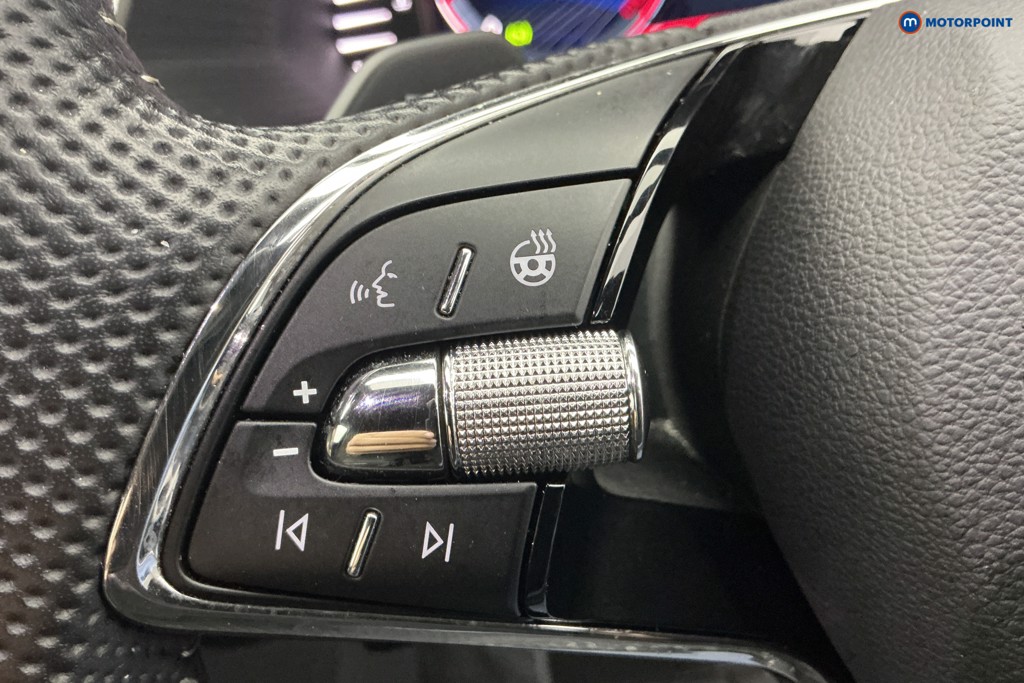 Skoda Superb Sport Line Plus Automatic Petrol Hatchback - Stock Number (1608582) - 21st supplementary image