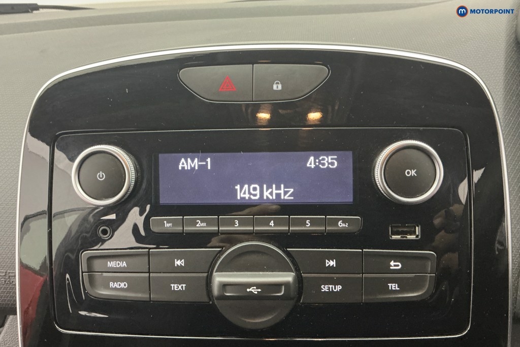 Renault Clio Play Manual Petrol Hatchback - Stock Number (1608638) - 2nd supplementary image