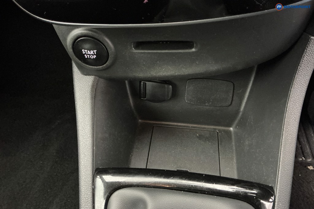 Renault Clio Play Manual Petrol Hatchback - Stock Number (1608638) - 19th supplementary image