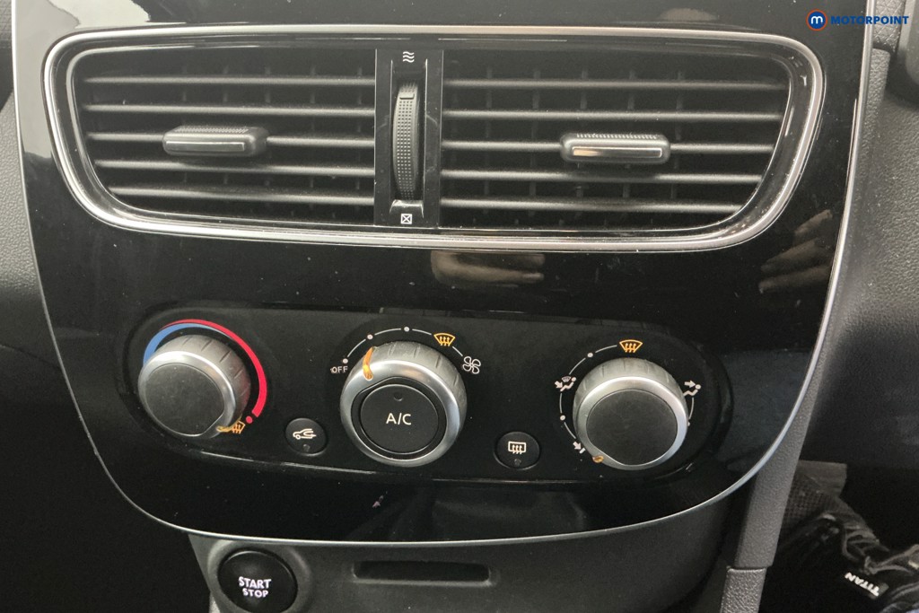 Renault Clio Play Manual Petrol Hatchback - Stock Number (1608638) - 20th supplementary image