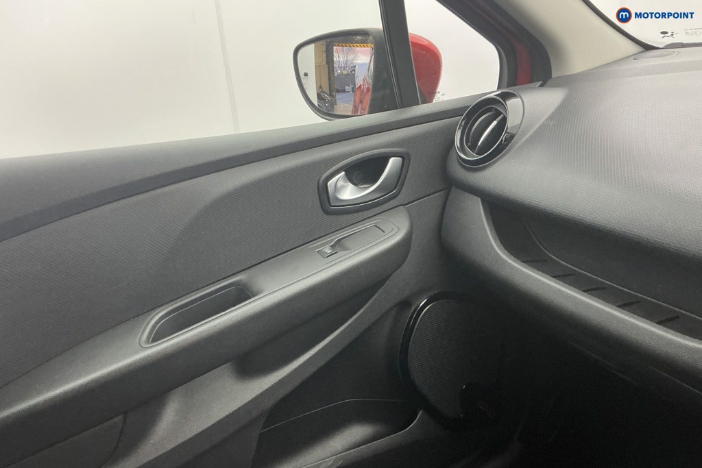 Renault Clio Play Manual Petrol Hatchback - Stock Number (1608638) - 21st supplementary image