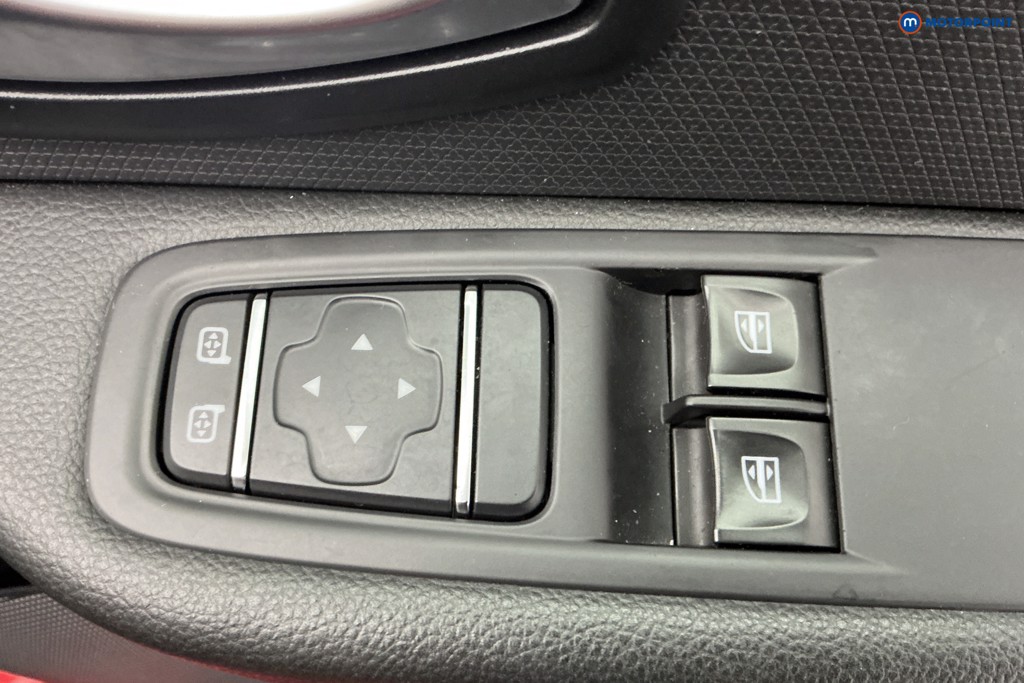 Renault Clio Play Manual Petrol Hatchback - Stock Number (1608638) - 27th supplementary image