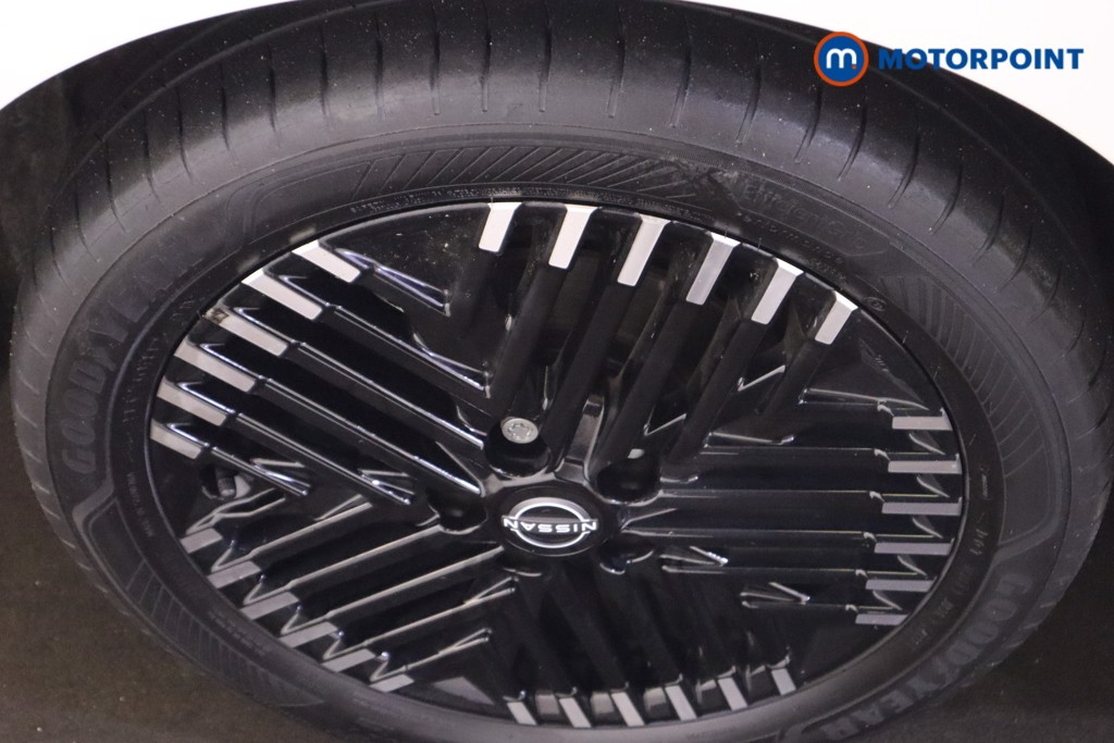 Nissan Leaf N-Connecta Automatic Electric Hatchback - Stock Number (1608773) - 10th supplementary image