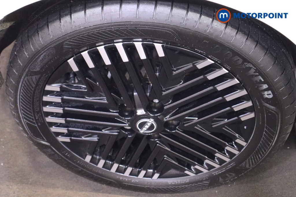 Nissan Leaf N-Connecta Automatic Electric Hatchback - Stock Number (1608773) - 12th supplementary image