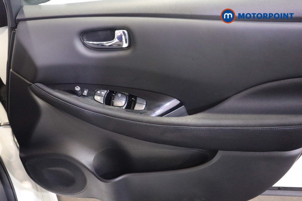 Nissan Leaf N-Connecta Automatic Electric Hatchback - Stock Number (1608773) - 13th supplementary image