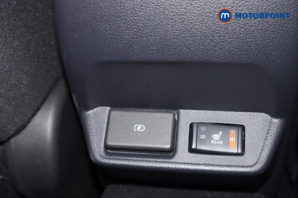 Nissan Leaf N-Connecta Automatic Electric Hatchback - Stock Number (1608773) - 28th supplementary image