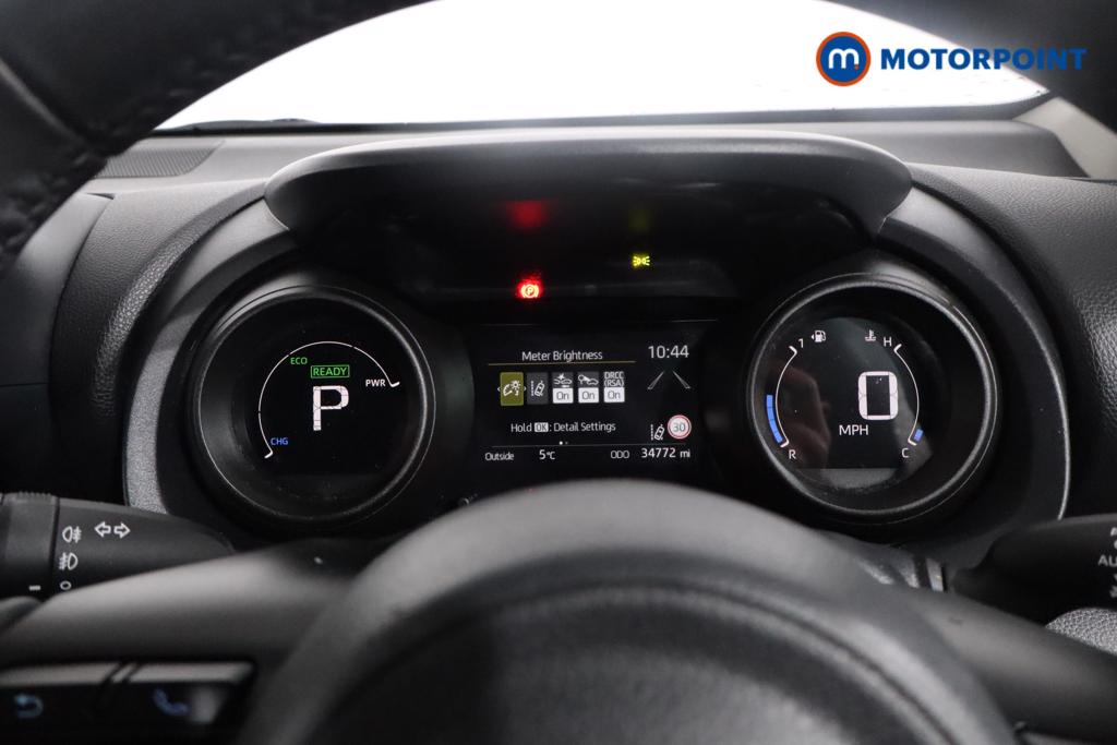 Toyota Yaris Design Automatic Petrol-Electric Hybrid Hatchback - Stock Number (1608901) - 15th supplementary image