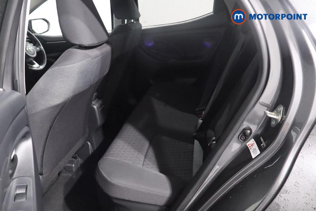 Toyota Yaris Design Automatic Petrol-Electric Hybrid Hatchback - Stock Number (1608901) - 17th supplementary image