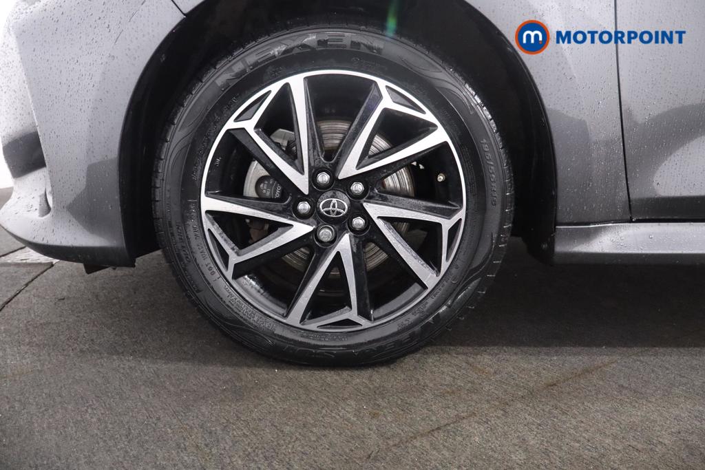 Toyota Yaris Design Automatic Petrol-Electric Hybrid Hatchback - Stock Number (1608901) - 20th supplementary image