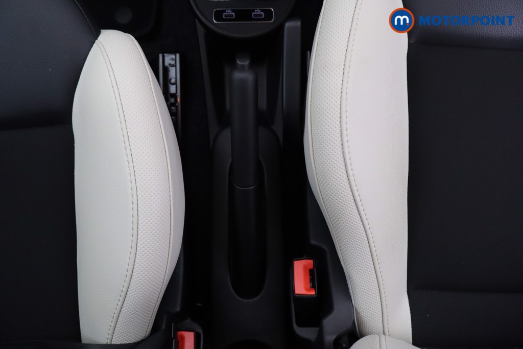 Fiat 500 Dolcevita Manual Petrol Convertible - Stock Number (1609220) - 5th supplementary image