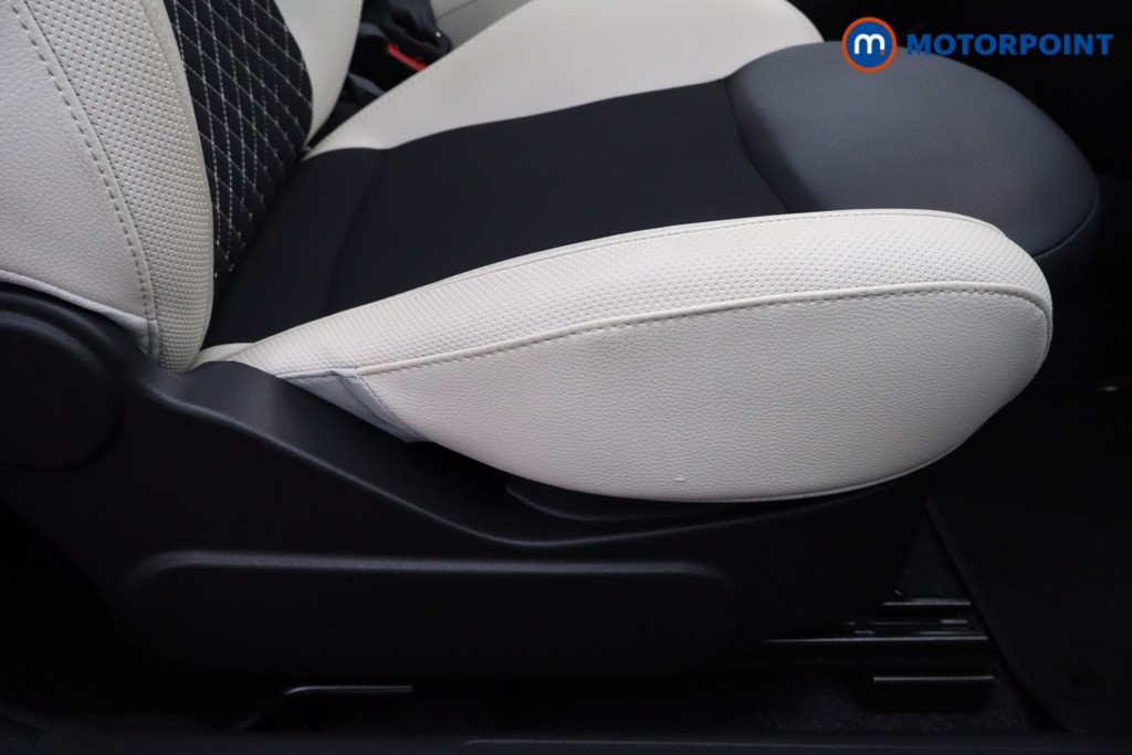 Fiat 500 Dolcevita Manual Petrol Convertible - Stock Number (1609220) - 11th supplementary image