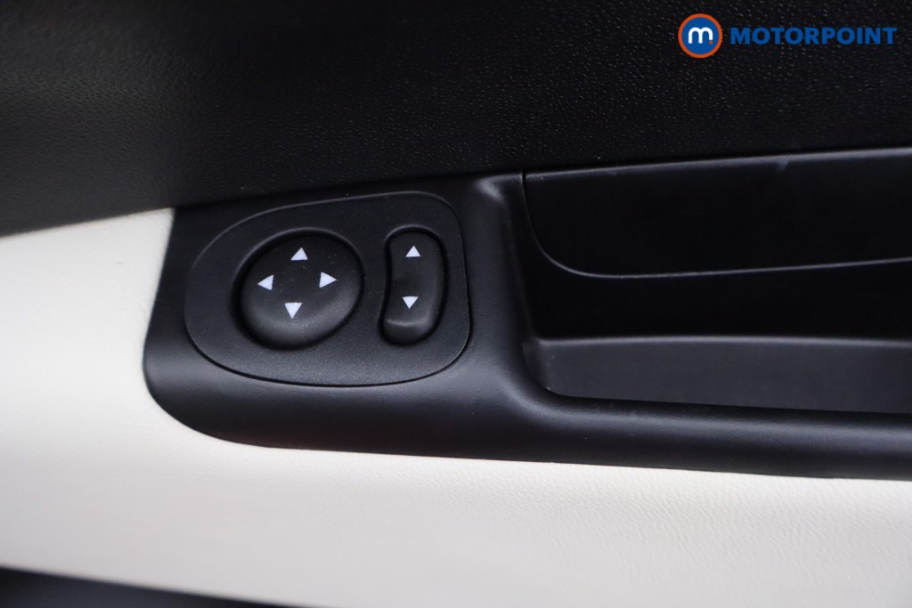 Fiat 500 Dolcevita Manual Petrol Convertible - Stock Number (1609220) - 13th supplementary image