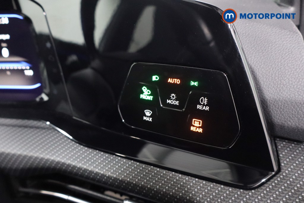 Volkswagen Golf R Automatic Petrol Hatchback - Stock Number (1609344) - 18th supplementary image