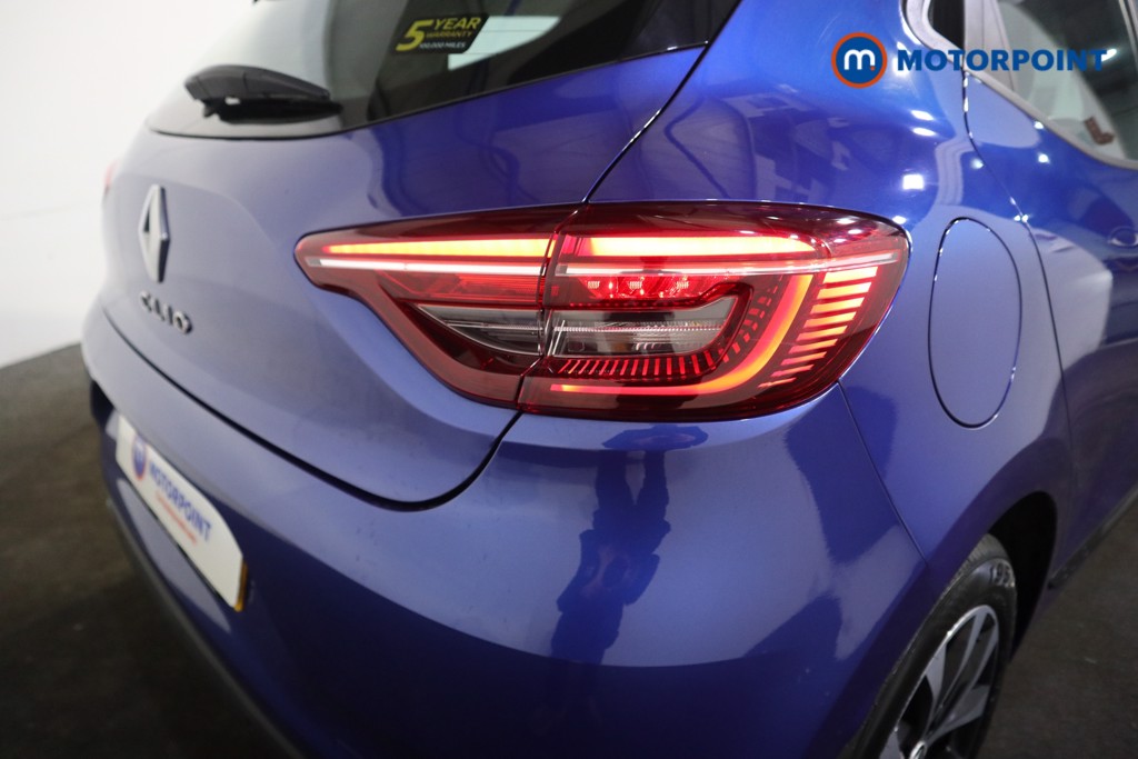 Renault Clio Iconic Manual Petrol Hatchback - Stock Number (1609622) - 23rd supplementary image