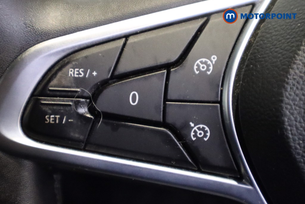 Renault Clio Iconic Edition Manual Petrol Hatchback - Stock Number (1610051) - 18th supplementary image