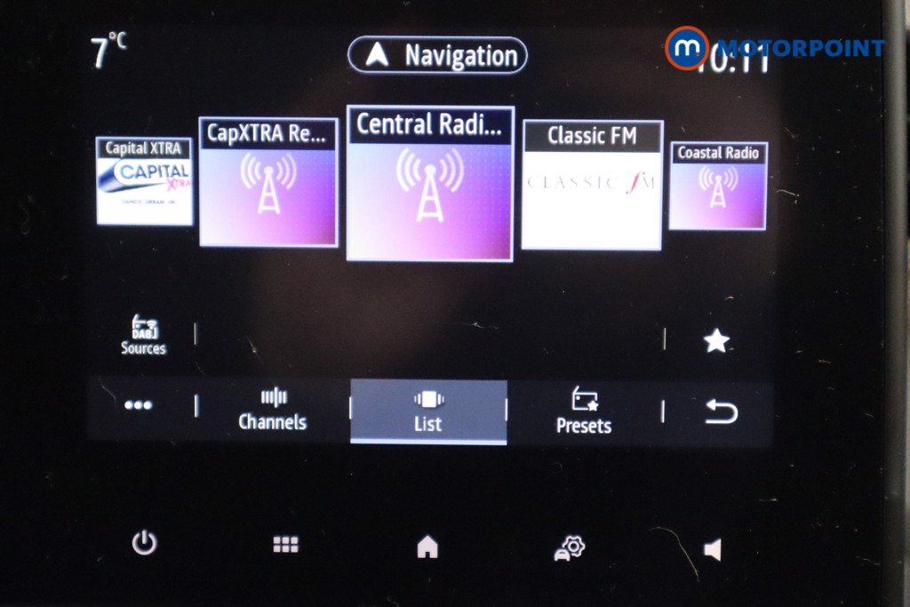 Renault Clio Iconic Edition Manual Petrol Hatchback - Stock Number (1610051) - 21st supplementary image