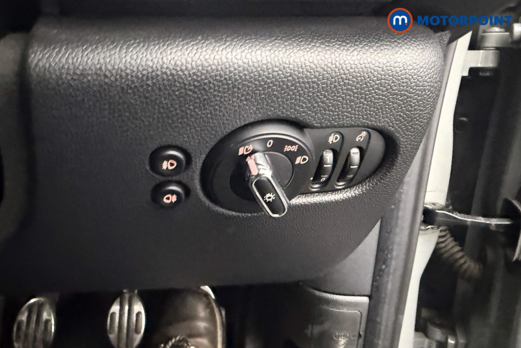 Mini Hatchback Cooper S Sport Manual Petrol Hatchback - Stock Number (1610082) - 16th supplementary image