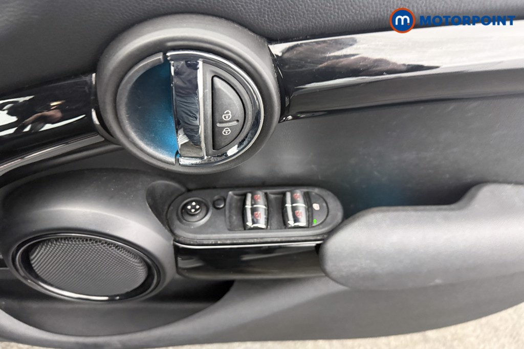 Mini Hatchback Cooper S Sport Manual Petrol Hatchback - Stock Number (1610082) - 17th supplementary image