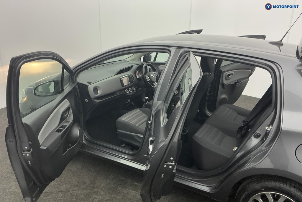 Toyota Yaris Icon Manual Petrol Hatchback - Stock Number (1610120) - 5th supplementary image