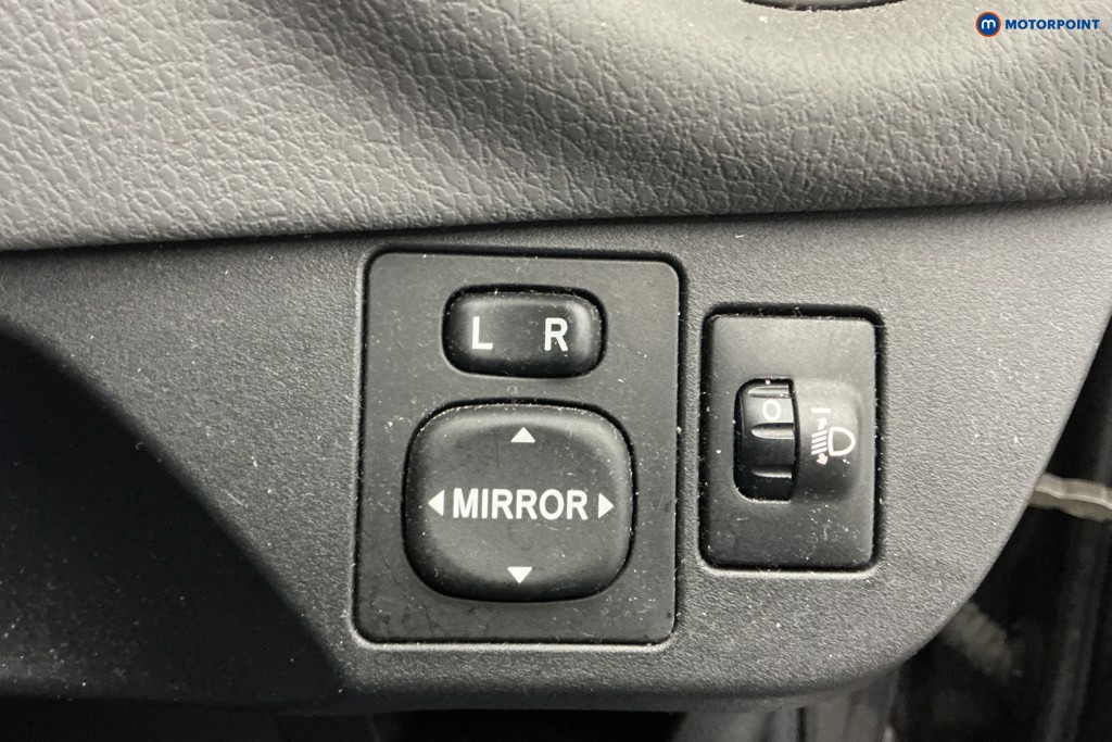 Toyota Yaris Icon Manual Petrol Hatchback - Stock Number (1610120) - 22nd supplementary image