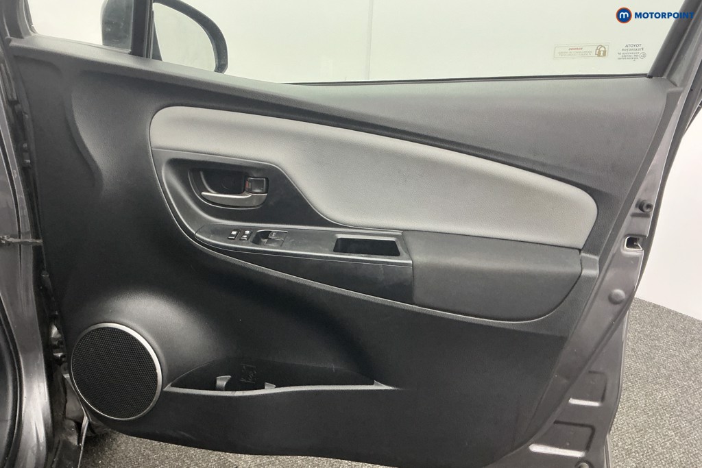 Toyota Yaris Icon Manual Petrol Hatchback - Stock Number (1610120) - 23rd supplementary image
