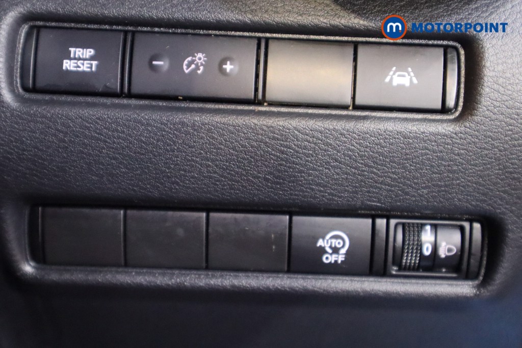 Nissan Juke N-Connecta Automatic Petrol SUV - Stock Number (1610499) - 16th supplementary image