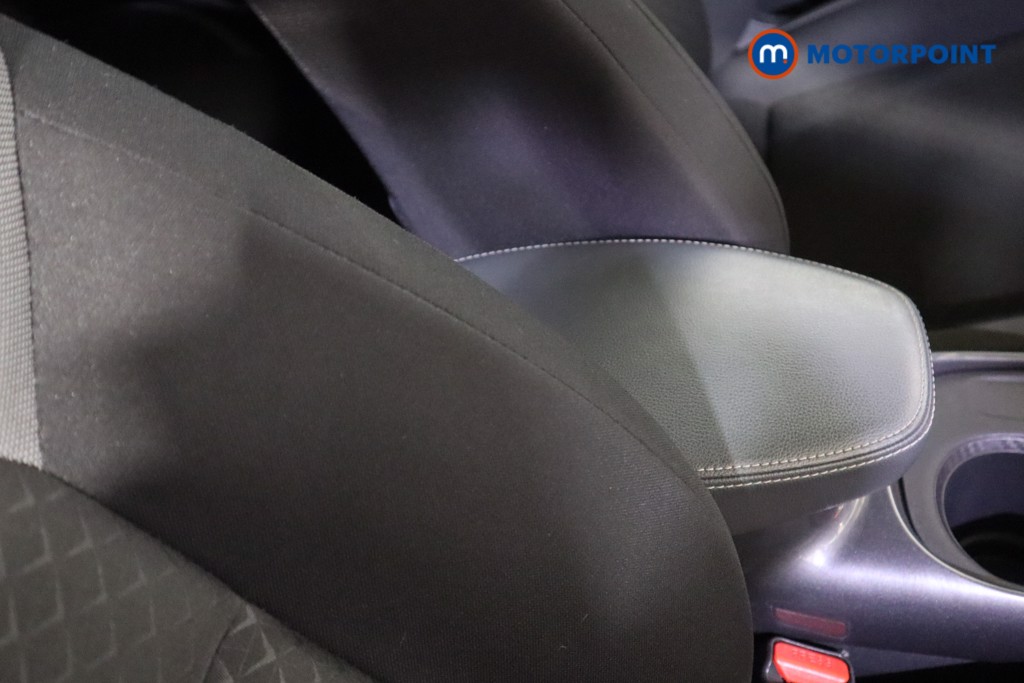 Nissan Juke N-Connecta Automatic Petrol SUV - Stock Number (1610499) - 26th supplementary image